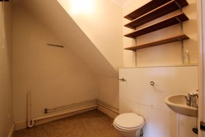 Cloak/Utility Room- click for photo gallery